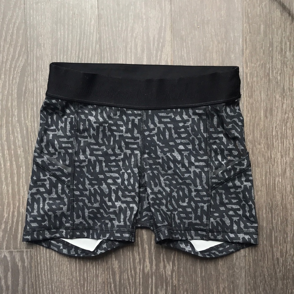 Lululemon Shorts Size 4